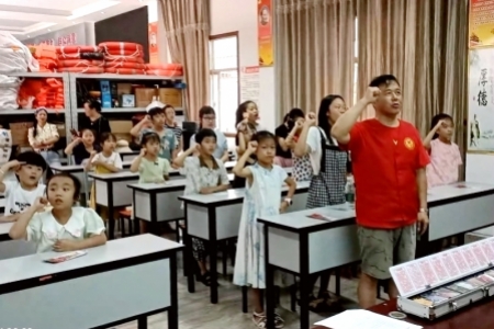 加强防溺水实景教育 护航留守儿童暑假安全