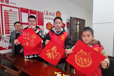 新年拓印·金蛇祥瑞 ——非遗手工拓印