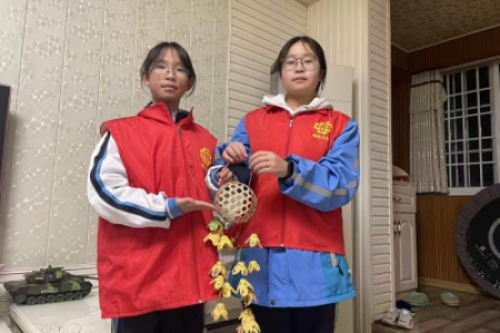 新晃县青少年月假线上实践：垃圾分类巧创新，变废为宝显身手