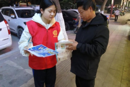 新晃县雷锋青少年线上反诈宣传：小手拉大手，共筑防诈墙