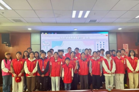 正面压力·把握成功  —新晃同心公益开展青少年心理健康减压课