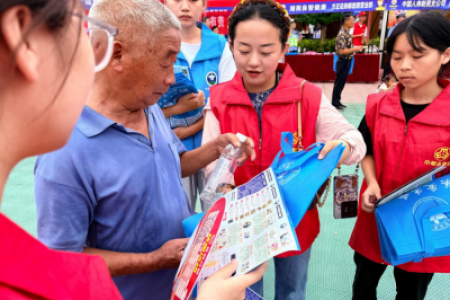 民俗搭台禁毒宣传 非遗唱响法治强音