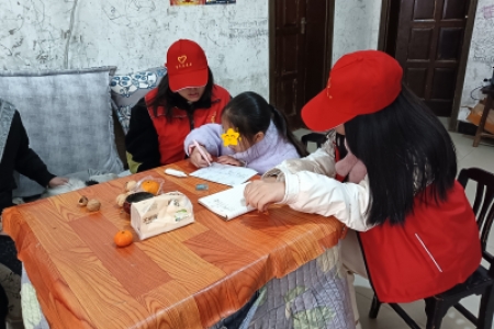 全民公益月捐计划 |  爱心续航 志愿者助力逆风宝贝学业成长