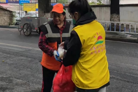 温暖城市，从一份早餐开始 —— 致敬环卫工人爱心早餐活动（第