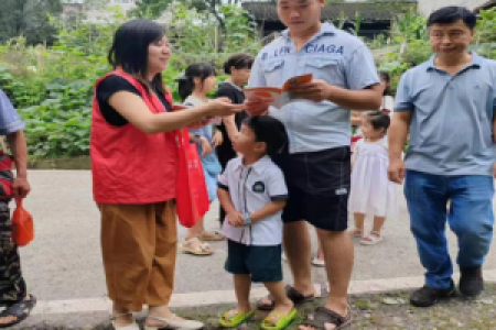 炎炎夏日、禁毒宣传不停歇
