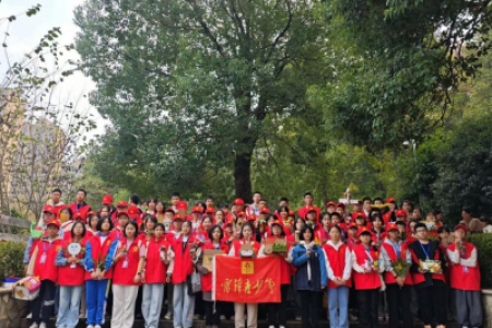 创意环保手工秀 绘就生态新画卷