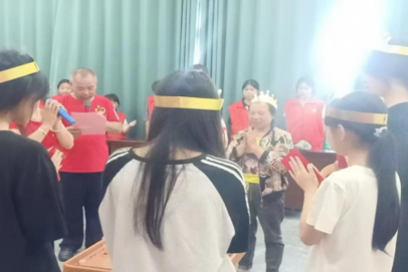 通道县志愿协会为“逆风宝贝”举办集体生日会