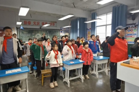 禁毒宣传进岩小