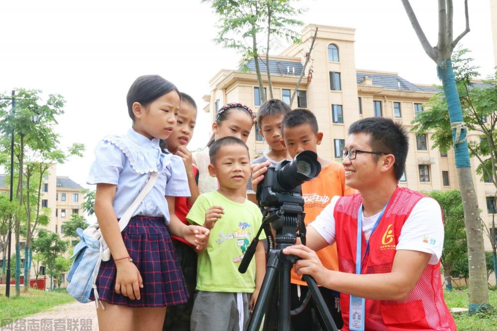 儿童服务--韦腾境教儿童学习摄影.jpg