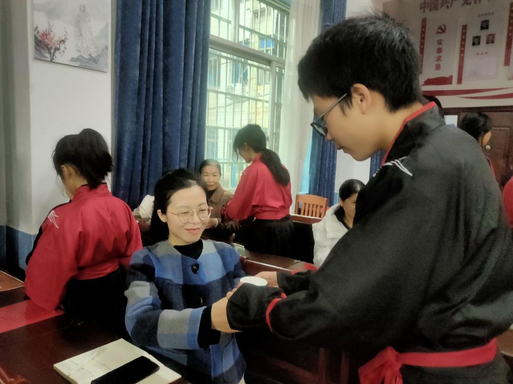微信图片_20251109115048_153_3810.jpg